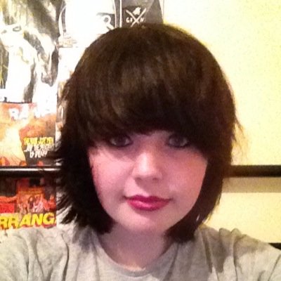 i love : bvb, ptv, sws, bmth, om&m,    p!atd, foo fighters and green day, black is my fav colour and i love squirrells and squidgy :D