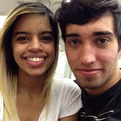 Dentro de mim batem dois corações por você 
José Orlando  Augusto
