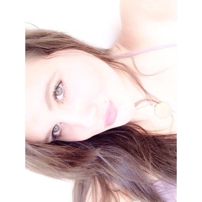 Instagram : deboramouram