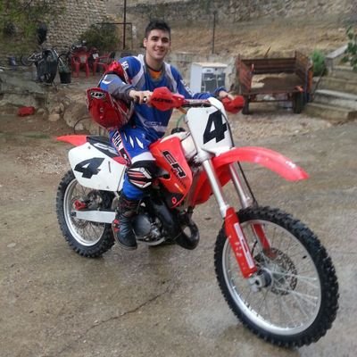 Mecanico de motos, Aficionado a las motos y amante del motocross ;) No dejes que nadie borre tu sonrisa