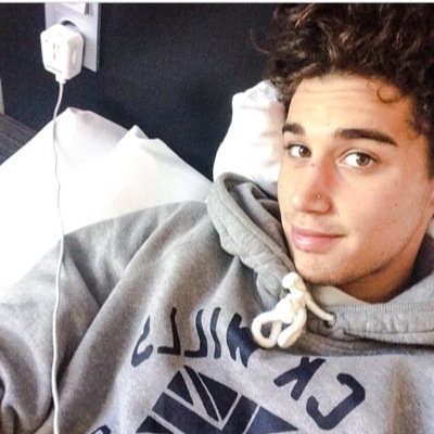 congratsonlewk's profile picture. congrats on your luke follow!❤️ if you want to follow me, dont follow this acc, follow @beaunips and just ask for a follow back