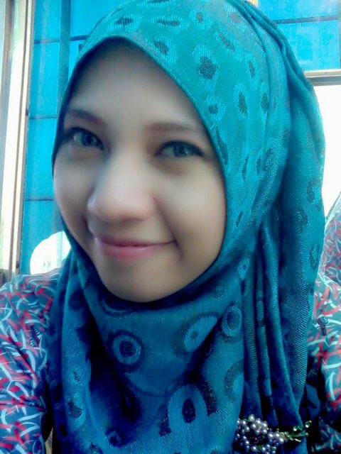 fiidestiiaa's profile picture. terpencar seberkas cahaya hati melembutkan jiwa..