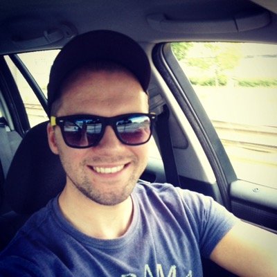 Ar4a_V's profile picture. 