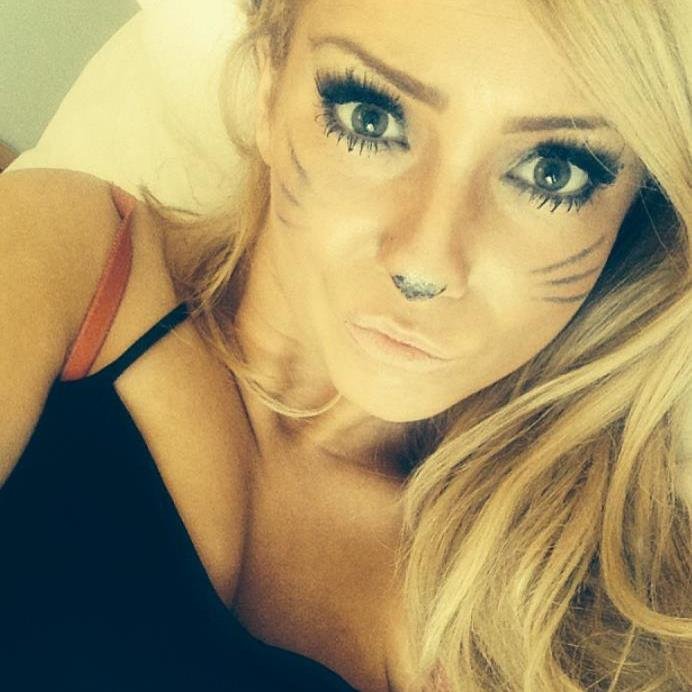 AshleySantaigo's profile picture. 