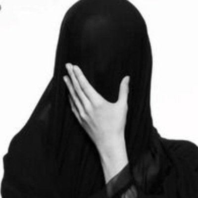 ‏لآ اله الا الله سبحانك اني كنت من الظآلمين . لا احلل من ينسب كتآبآتي له .ولآ آحلل من يهكر حسآبي ؟،