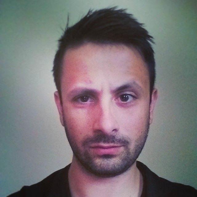 Digital Marketing at @shapeandletter. A bit of blogging. A lot of coffee.