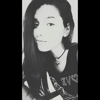 mina bandida,te toma,te doma,te deixa em os pés no chão e a cabeça em plutão,navegando em saturno,migrando para marte..✨