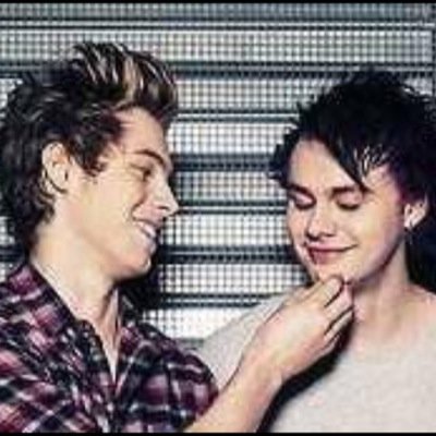 I hate society. I love 5SOS. I'm a Muke girl (but I think I'm more of a Michael girl tbh). @HahaxClifford is bae.
