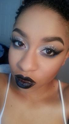 1 Sentence : One Simply Unique Muzically Gifted Artistic Minded n Beautiful Young Woman.