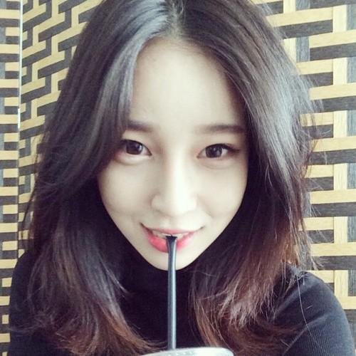 ✩ 강혜연 『Kang Hye Yeon』✩ 》Ulzzang, model, and shorty 〈 1.65 of pure cuteness  〉.