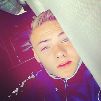 mijn nieuwe account promoot me alsjeblieftt !!!