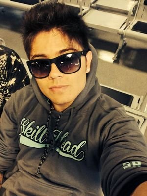 Se eu não te amasse tanto assim
talvez perdesse os sonhos dentro de mim
e vivesse na escuridão  Since: 30/12/12 CHRIS_LEAO