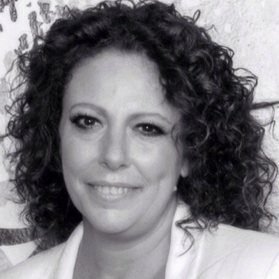 Music Artistic director, multi cultural and international experiences, creative soul, music lover, passion for life, bookholick