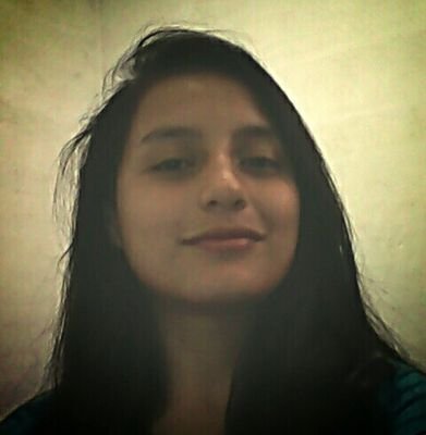 alejandraba2's profile picture. UPCI Cantante