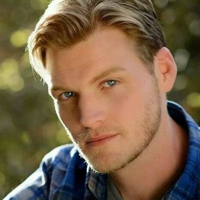 I'm an actor living in the land of Los Angeles
