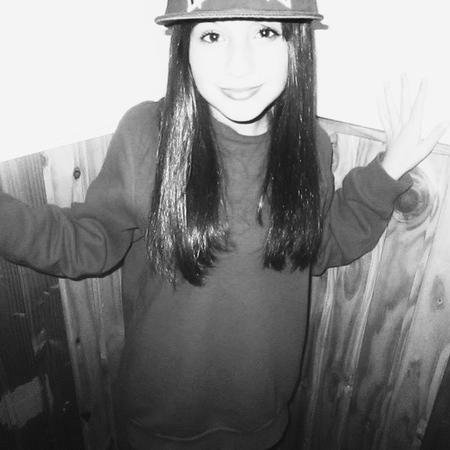 I love 1D I'm directioner forever & you cuti smile♥♥by:yami'