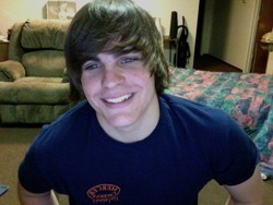 laurent_james's profile picture. 