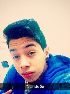 - Foi o seu sorriso que me atraiu e o seu amor que me faz querer ficar do seu lado me ajudar queu ajudo vc ..-Seguir ai Sdv pode cre