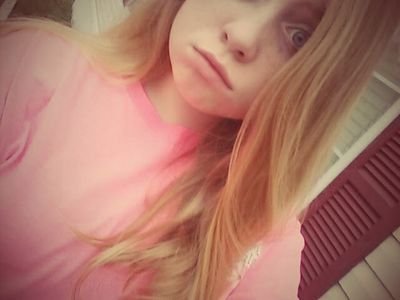Haylee Faye Lewis
•Hayes Grier❤❤
 BLONDIE