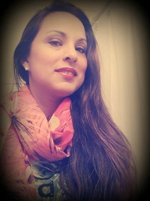 karicobos79's profile picture. 