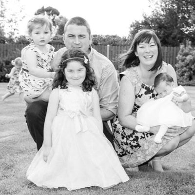 Busy mom to three, owner/ manager of O Sullivans Bakery, wife, knitter, quilter, volunteer and all round cant say no'er!