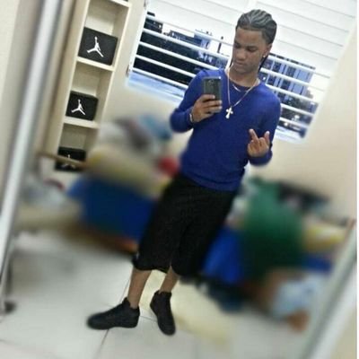 la suelte del feo el bonito la decea ... jajajaja humilde .. pero tengo lo mio .. ...