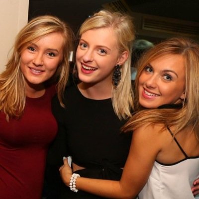 LauraHawkins93's profile picture. :)