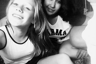 Hou van je lief leuk knap vriendinnetje! kusjes Nouk❤