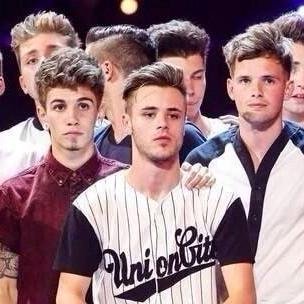 First spanish account supporting the new boyband 8 pieces.