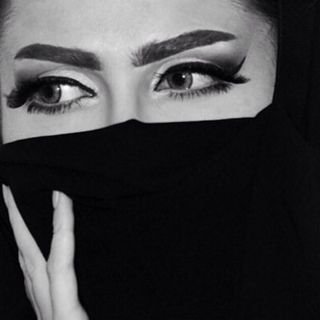 ‏‏ي قلبي اضحک جعل م صابک عوافي 
  [واحرق الماضي تراء م عاد لہ رجعهہ ]