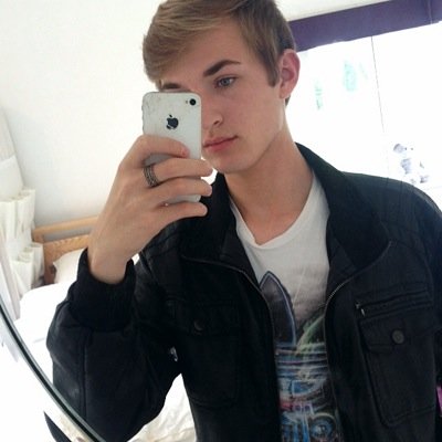 17 from essex
NEW TWITTER:  Regann17