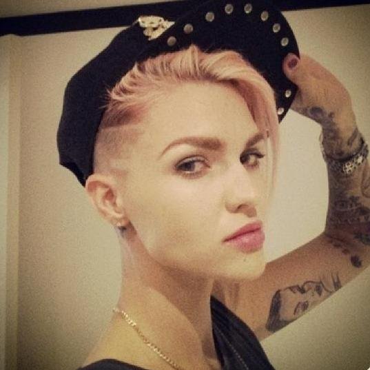 BCohenBSR's profile picture. |RP/BSR| I want the guts and glory, I wanna see the dirt under your skin. So put the “D” in dirt now, baby, oh, there you go; undress to impress.