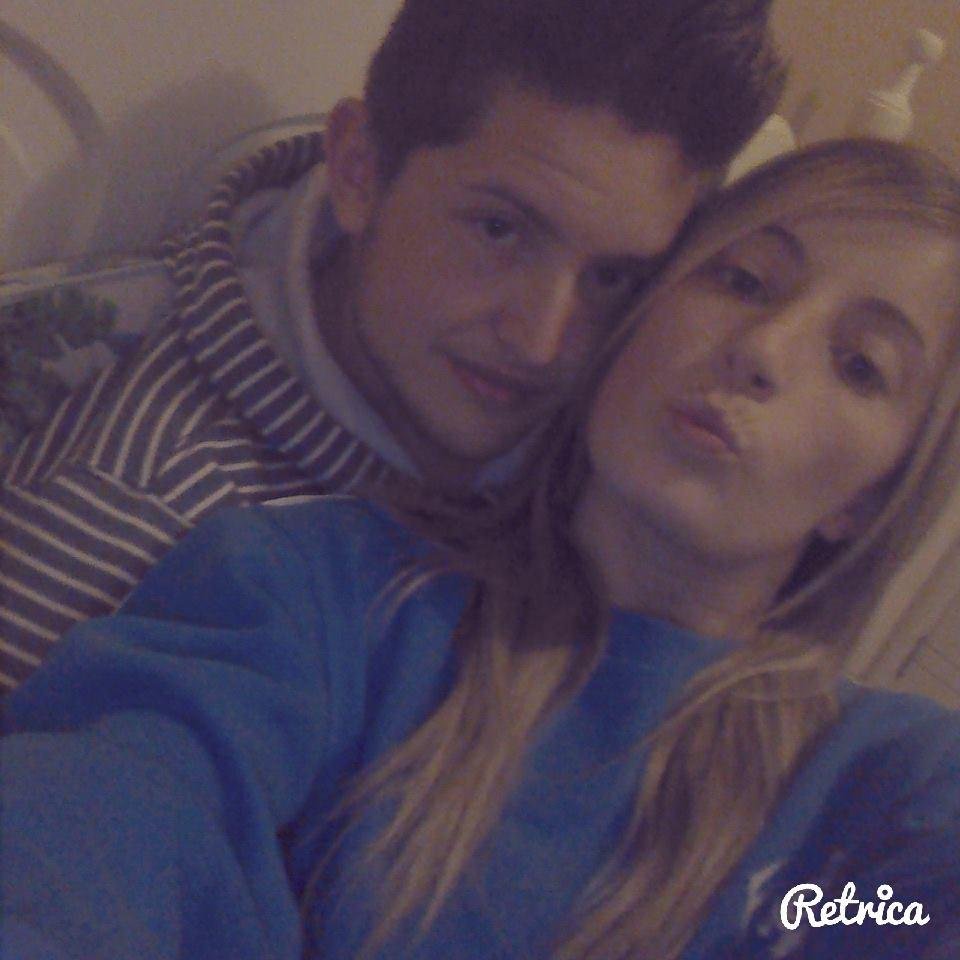 Ele me faz bem, ele me faz feliz, amo ele. Roner s2