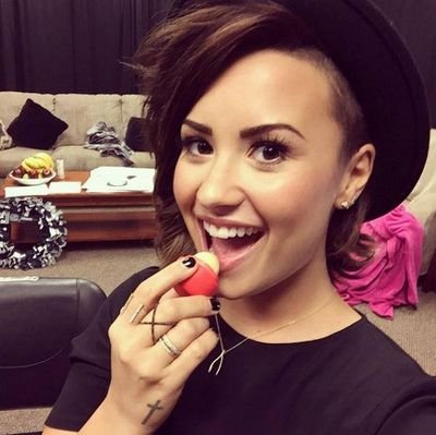 fá da mulher mais Diva do mundo   (DEMI LOVATO)