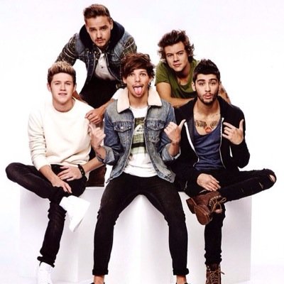 follow @emileeperryx shes does solo dms