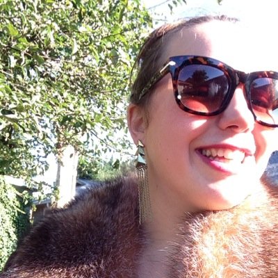 AnnaStusser's profile picture. A Sorceress of Words: Writer and Book Critic.