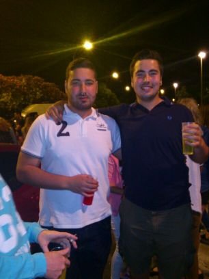 No soy perfecto, pero te puedo hacer de reir. Juagador de balonmano 11# REAL MADRID!