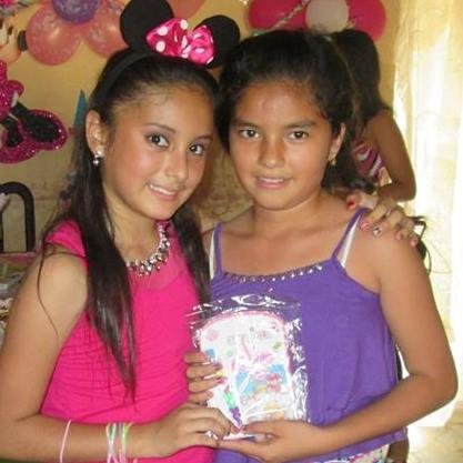 grachi@-34-chi6.com 
 cumpleaños..... de Thuflaka Centeno — con July Vega