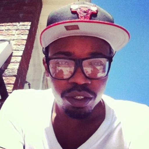 Music Producer/Photoshop wiz /Web developer/Media Genius ig:keemo_th3rapy #TherapyArt #JesusIsKing