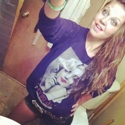 I do what i want and have fun. single bitches✌