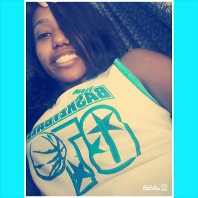 15 anos  ✌ Se me seguir eu sigo de volta !