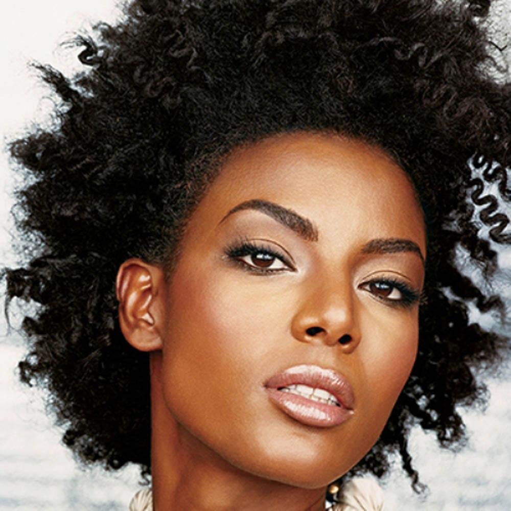 Hairstyles and beauty product reviews for people of color