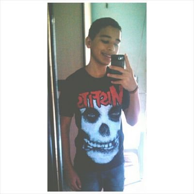 ''A vida me ensinou a dizer adeus às pessoas que amo, sem tirá-las do meu coração.                                           whatsapp (99) 81273013