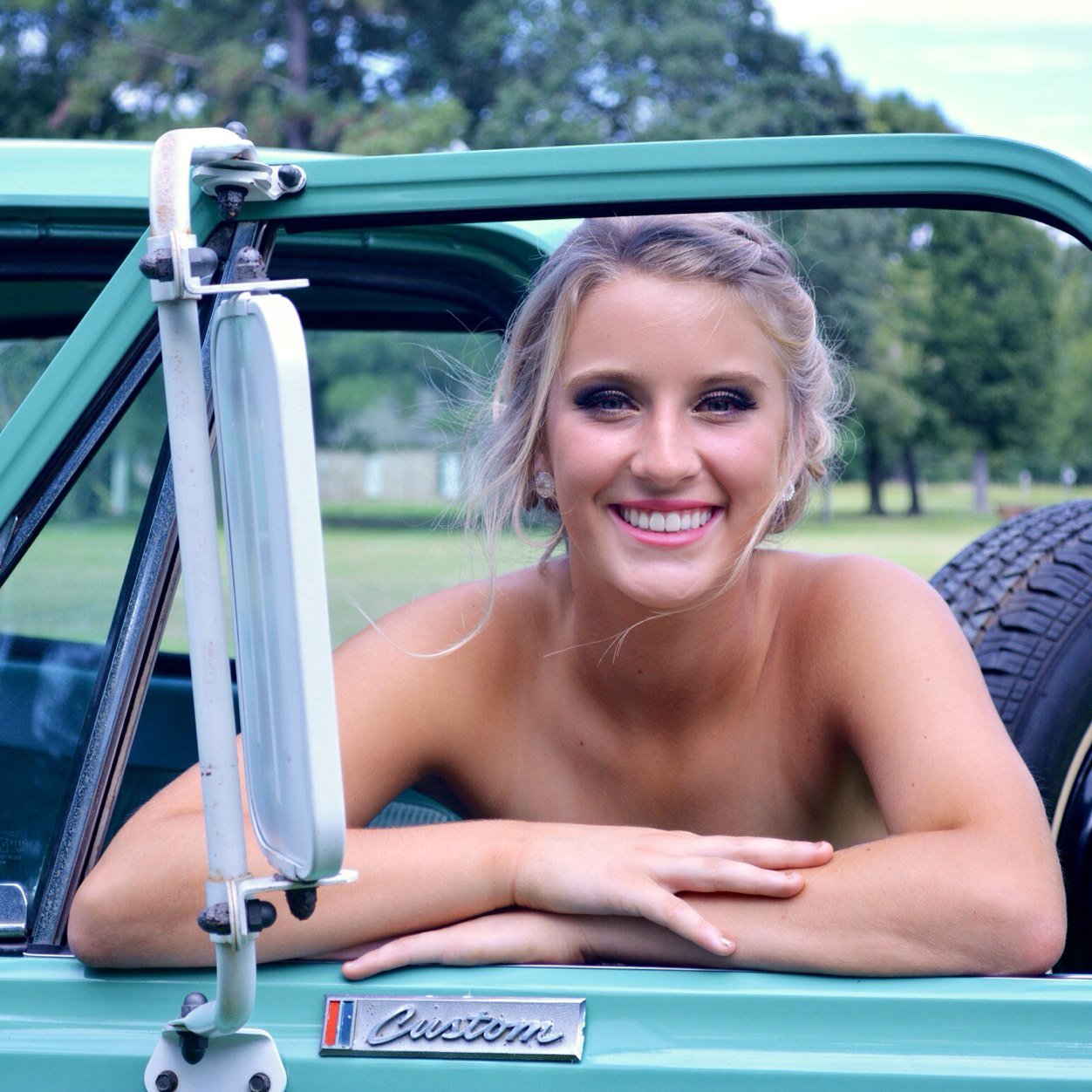 •TD ALL DAY 11•1•11• My best friend is my twin sister.