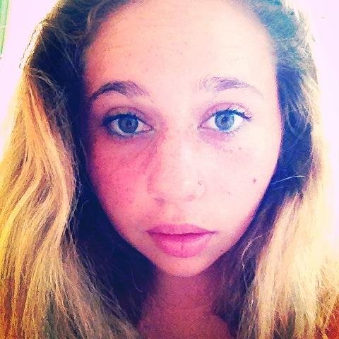 follow for a follow... Snapchat me @ taytayloopy