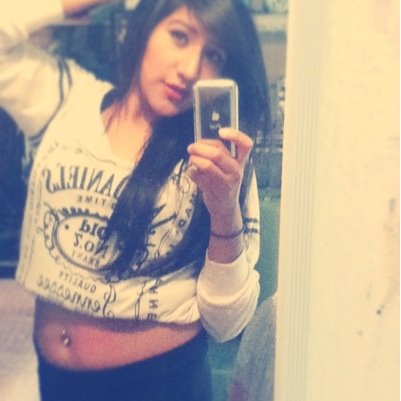soy una chica buen aonda, amigable, le encanta socializar, tenr nuevos amigos me gusta la fiesta , star con mis amigos dicen que aveces soy mamona,no conoscanme