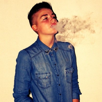 Ma princesse , ma femme , ma fiancer , ma vie , mon bonheur je t'aime comme indescritiblement , nous deux a vie ! :$ ♥