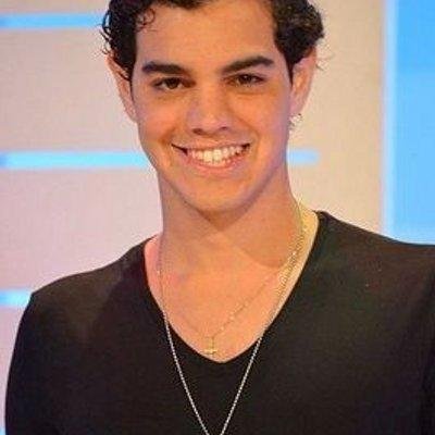 este es un grupo de fans que ama locamente a @carlosmoore  sigan a la presidenta de esta pagina @yennifer_011 y @josuecitaF adm winifer/ rosailin/ y yulissa..