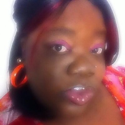 Whatz up?? Im Sonjia....some ppl call me Chocolate. I enjoy life to it fullest...Im known as the lipgloss freak!!! yess im crazy about my gloss. Im 100 bout it!