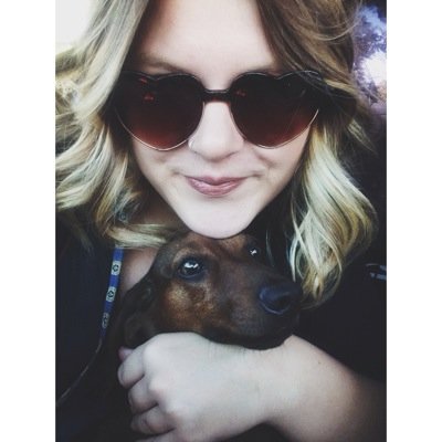 | Weiner dog lady . | .kcad.